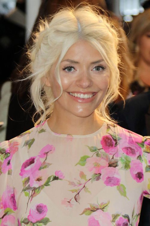 Holly Willoughby at Glamour Women of the Year Awards in London 4
