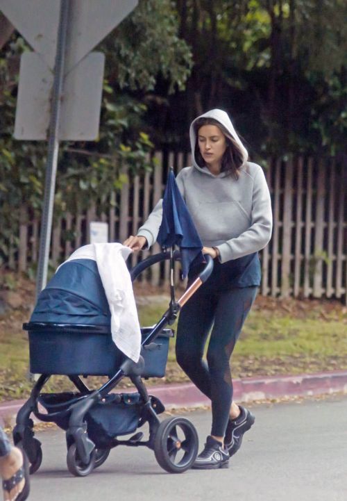 Irina Shayk Out with Her Baby in Los Angeles 1