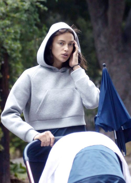 Irina Shayk Out with Her Baby in Los Angeles 4