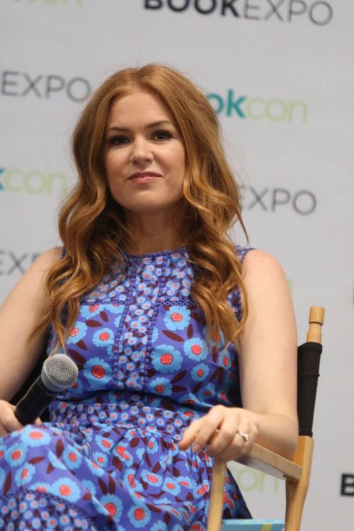 Isla Fisher at Book Expo at Javitz Center in New York 2