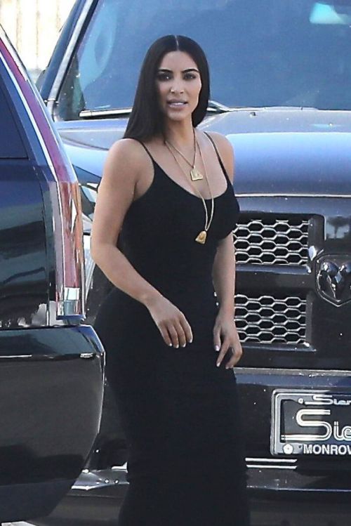 Kim Kardashian Arrives at a Studio in West Hollywood 3