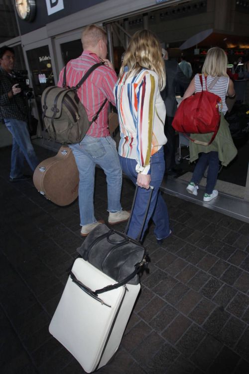 Kirsten Dunst at LAX Airport in Los Angeles 10