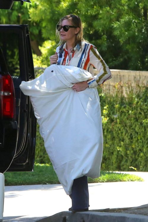 Kirsten Dunst Leaves Her Home in Los Angeles 8