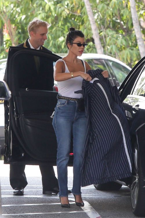 Kourtney Kardashian Out Shopping in West Hollywood 10