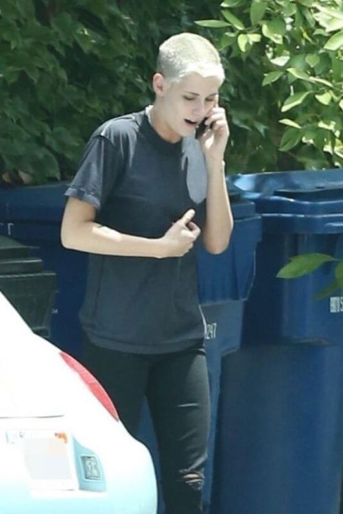 Kristen Stewart Out and About in Los Angeles 2