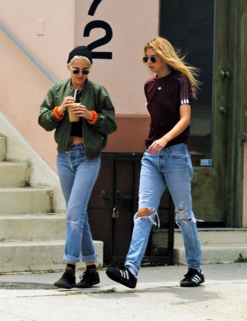 Kristen Stewart and Stella Maxwell Out in West Hollywood 7