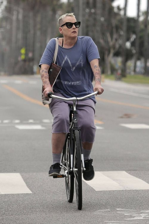 Lori Petty Out for a Bike Ride in Santa Monica 2