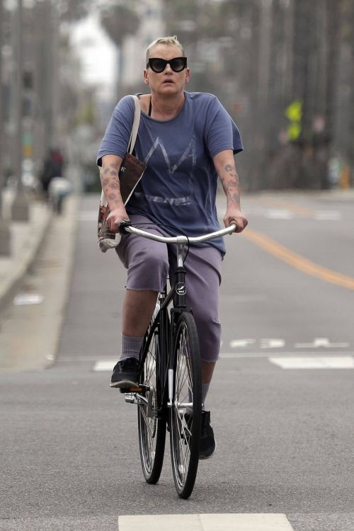 Lori Petty Out for a Bike Ride in Santa Monica 3