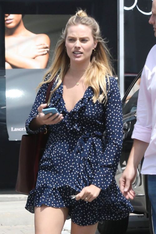 Margot Robbie Out and About in Los Angeles 13