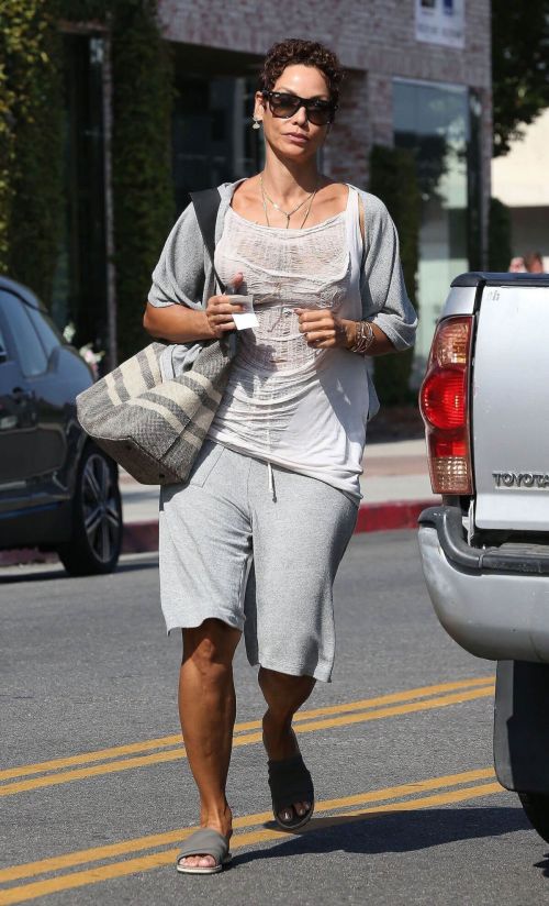 Nicole Murphy Out for Shopping in West Hollywood 1