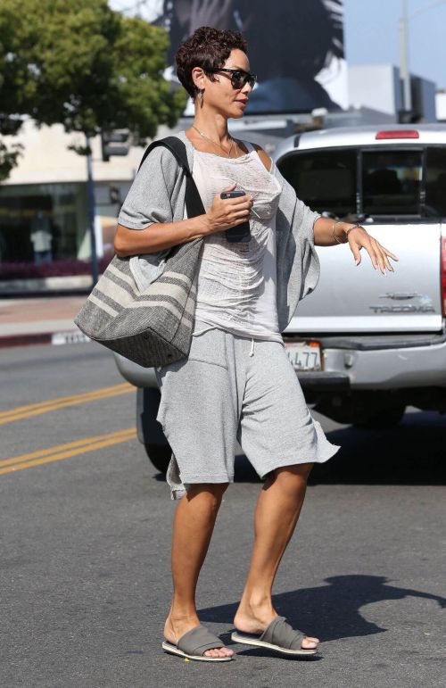 Nicole Murphy Out for Shopping in West Hollywood 9