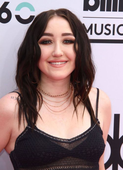 Noah Cyrus at Billboard Music Awards 2017 in Las Vegas 1