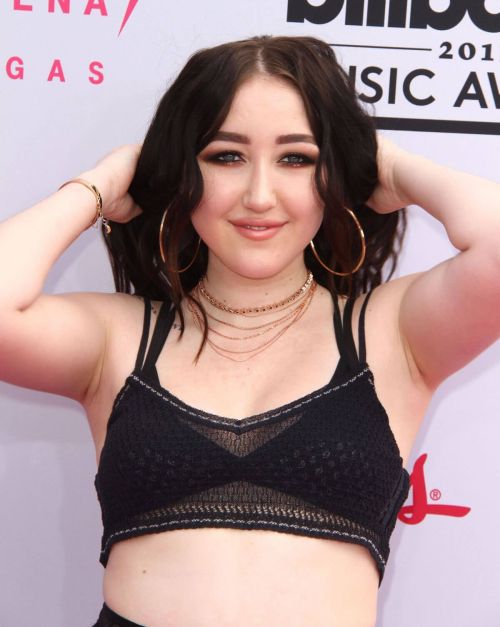 Noah Cyrus at Billboard Music Awards 2017 in Las Vegas 2