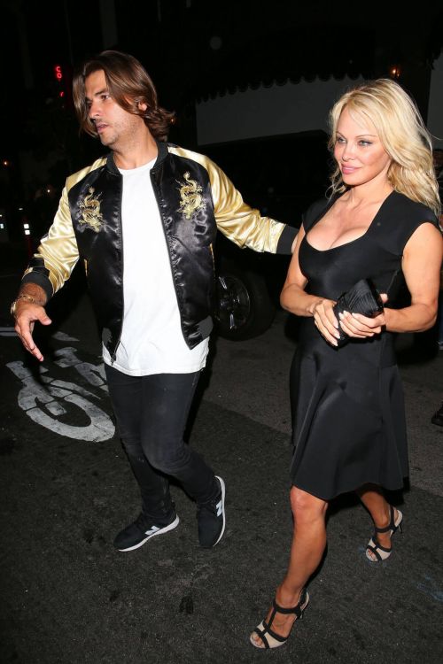 Pamela Anderson Leaves Avenue Nightclub in Los Angeles 2