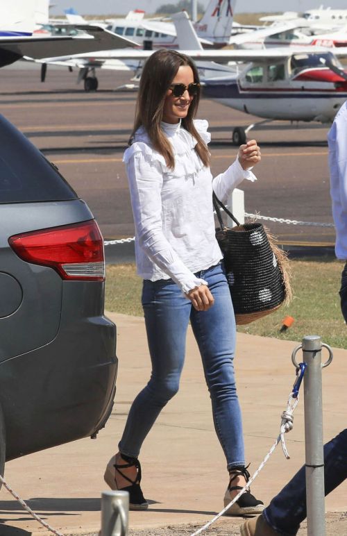 Pippa Middleton at Darwin Airport in Australia 9