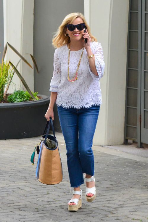 Reese Witherspoon Out in Beverly Hills 3