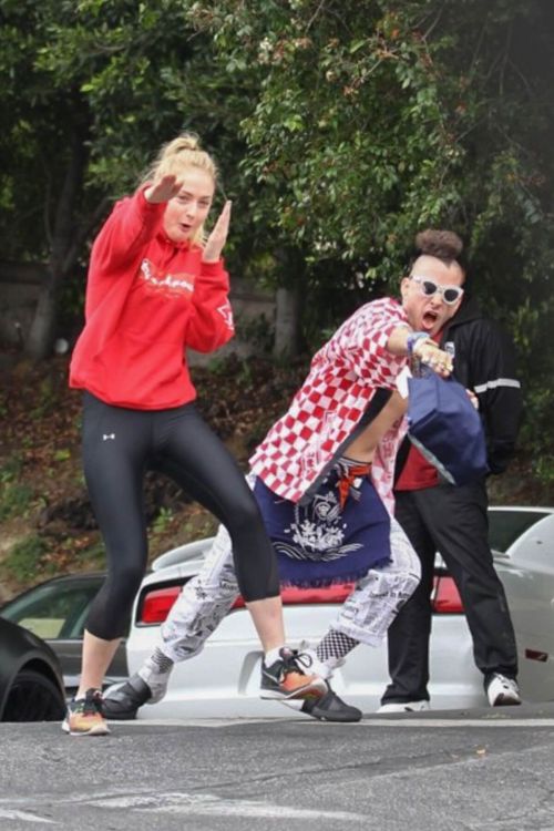 Sophie Turner and Joe Jonas Arrives at a Gym in Los Angeles 5