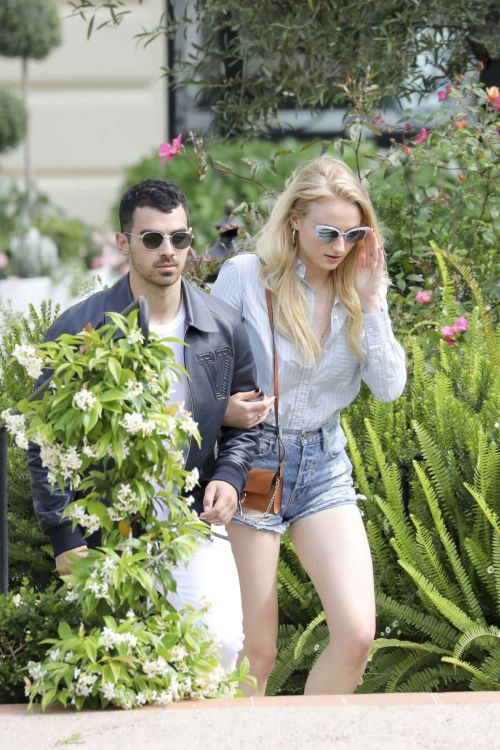 Sophie Turner and Joe Jonas Out in Cannes 5