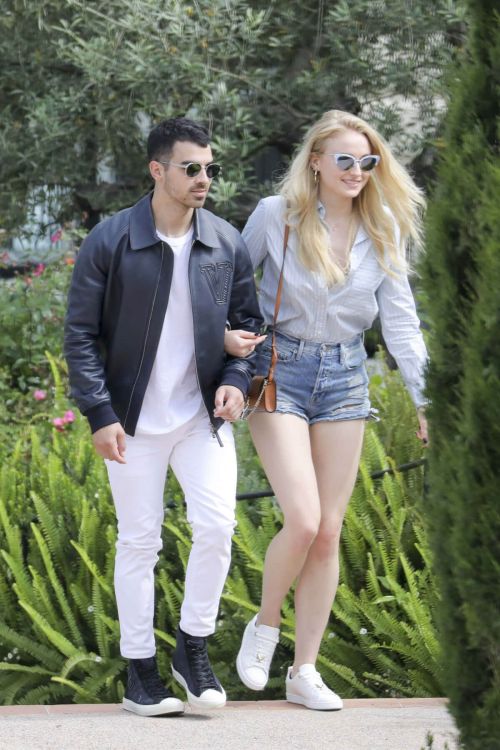 Sophie Turner and Joe Jonas Out in Cannes 7