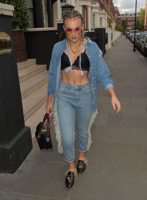 Tallia Storm Leaves Blakes Hotel in London 3