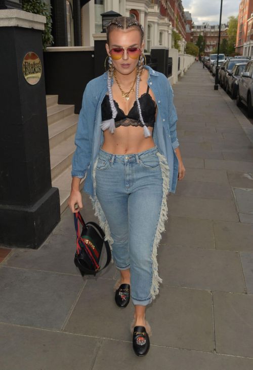 Tallia Storm Leaves Blakes Hotel in London 4