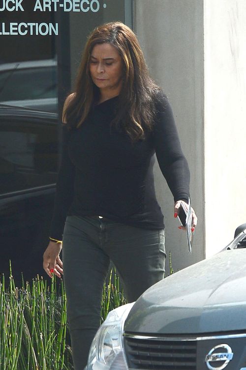 Tina Knowles Out Shopping in Beverly Hills 5