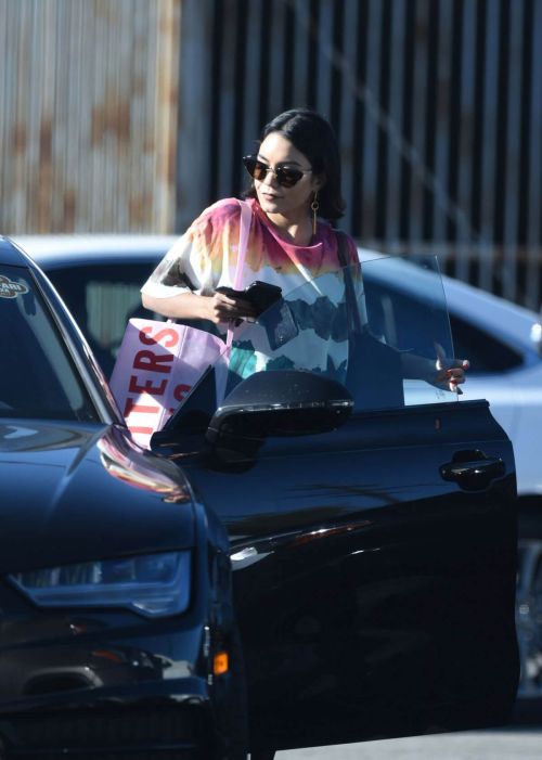 Vanessa Hudgens Leaves Urban Outfitters in Los Angeles 2