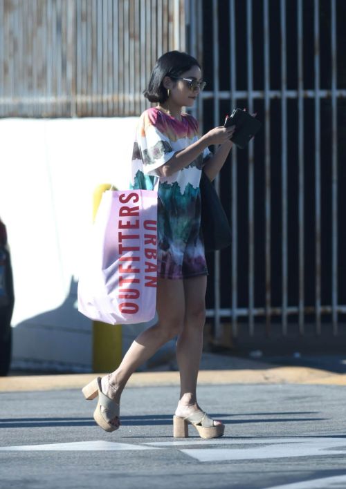 Vanessa Hudgens Leaves Urban Outfitters in Los Angeles 8