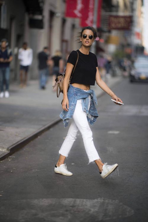 Alessandra Ambrosio Photos Out and About in New York 3