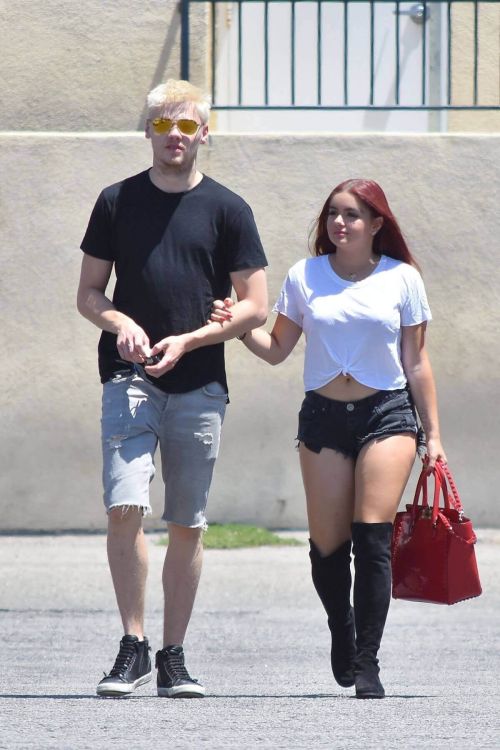 Ariel Winter Stills Out and About in Studio City 8