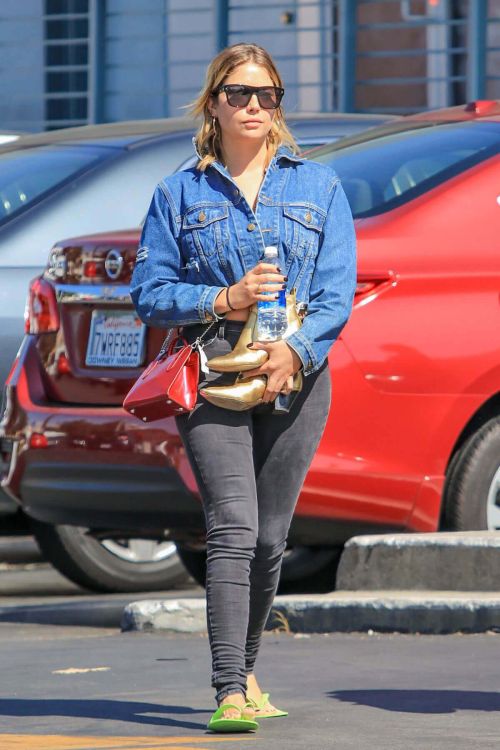 Ashley Benson Heading to a Nail Salon in Studio City Photos 6