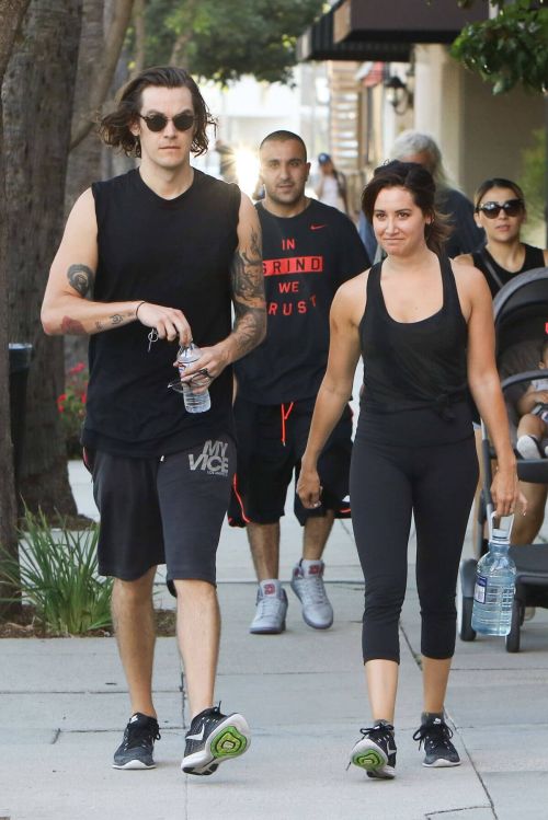 Ashley Tisdale and Christopher French Heading to a Gym in Studio City Photos 4