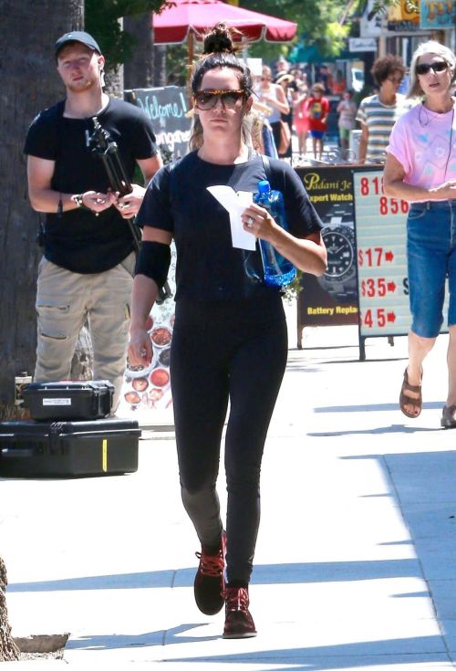 Ashley Tisdale Heading to a Gym in Studio City Photos 3