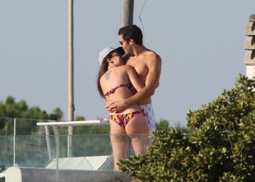 Aurora Ramazzotti and Goffredo Cerza Stills at a Pool in Fregene 1