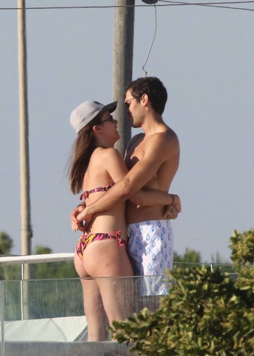 Aurora Ramazzotti and Goffredo Cerza Stills at a Pool in Fregene 9