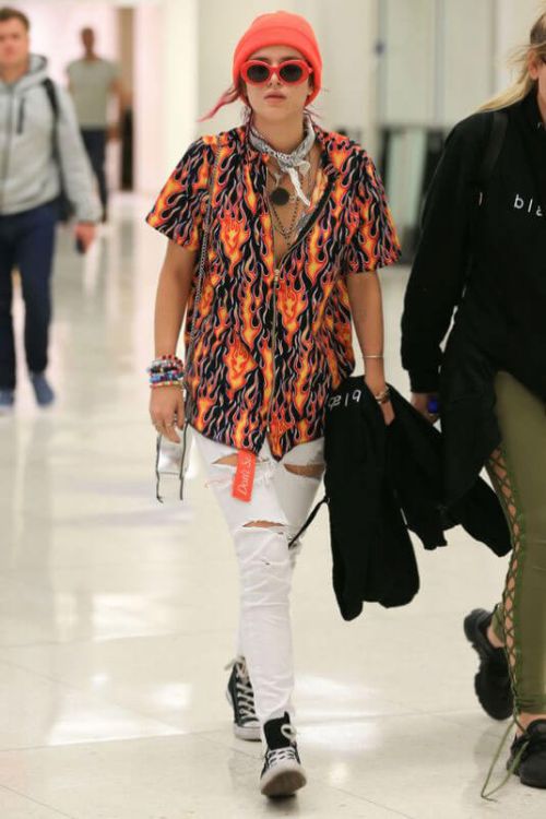 Bella Thorne Stills at Los Angeles International Airport