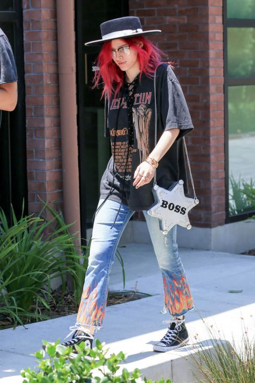 Bella Thorne Stills Out and About in West Hollywood 6