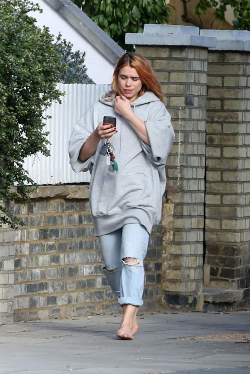 Billie Piper Stills Out and About in London 3