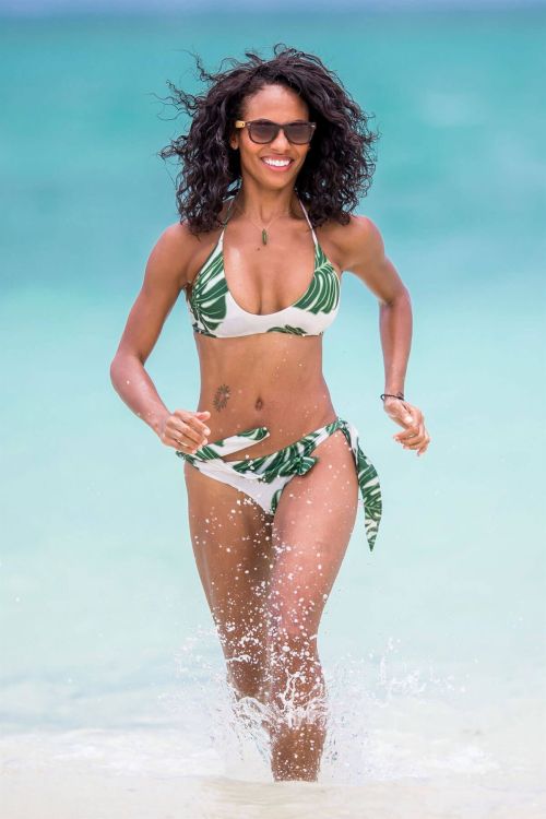 Candace Smith in Bikini at a Beach in Lanikai Photos 1