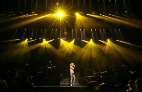 Carrie Underwood Stills Performs at Orpheum Theatre in Los Angeles 2