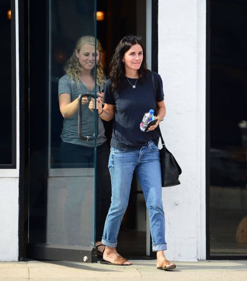 Courteney Cox Stills Out and About in Beverly Hills 1