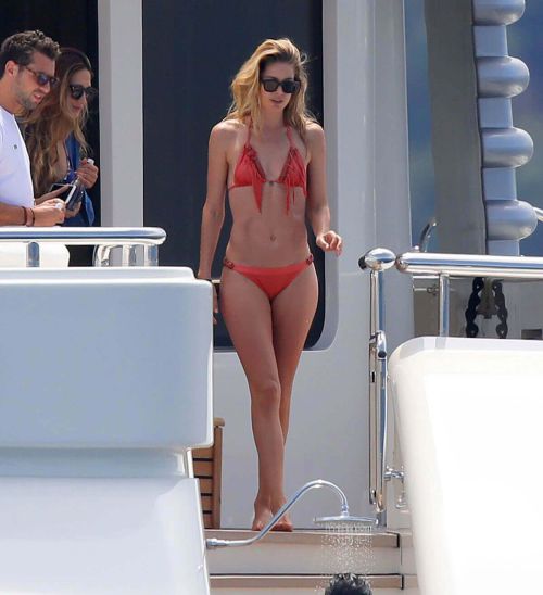 Doutzen Kroes in Bikini on a Yacht in France Photos 3