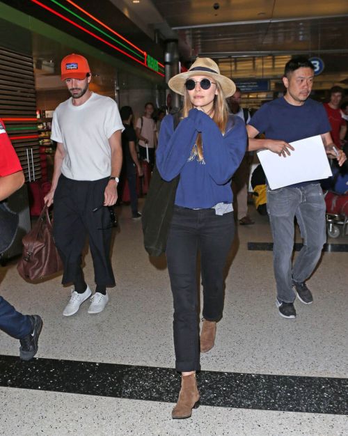 Elizabeth Olsen Stills at Los Angeles International Airport 7