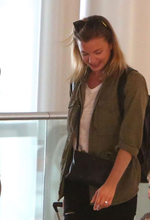 Emily VanCamp Stills at Toronto Airport 1