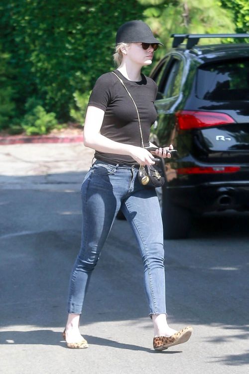 Emma Stone Stills Out and About in Los Angeles 5