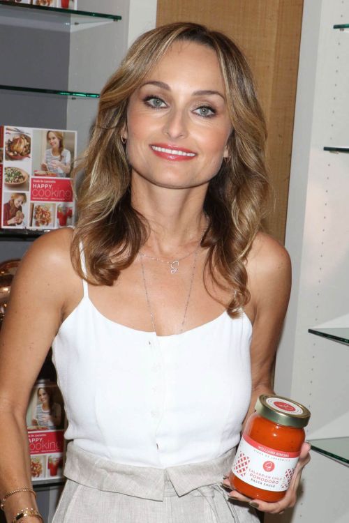 Giada De Laurentiis at Williams-sonoma Product Collaboration Launch in New York 6