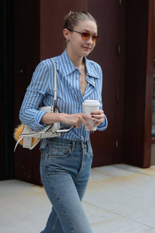 Gigi Hadid in Jeans Leaves Her Apartment in New York Images 2