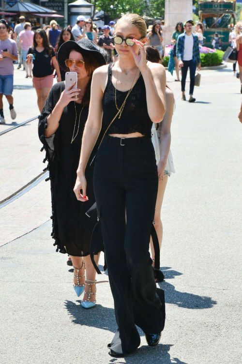 Gigi Hadid Shopping Stills at The Grove in Los Angeles 3