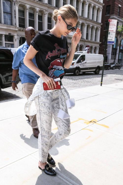 Gigi Hadid Stills at Her Apartment in New York 2