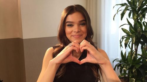 Hailee Steinfeld Stills at Kika Live Interview Photos 1